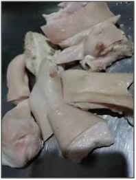 赵丽颖驰援上海的物资被整箱扔进垃圾车？视频当事人发声→