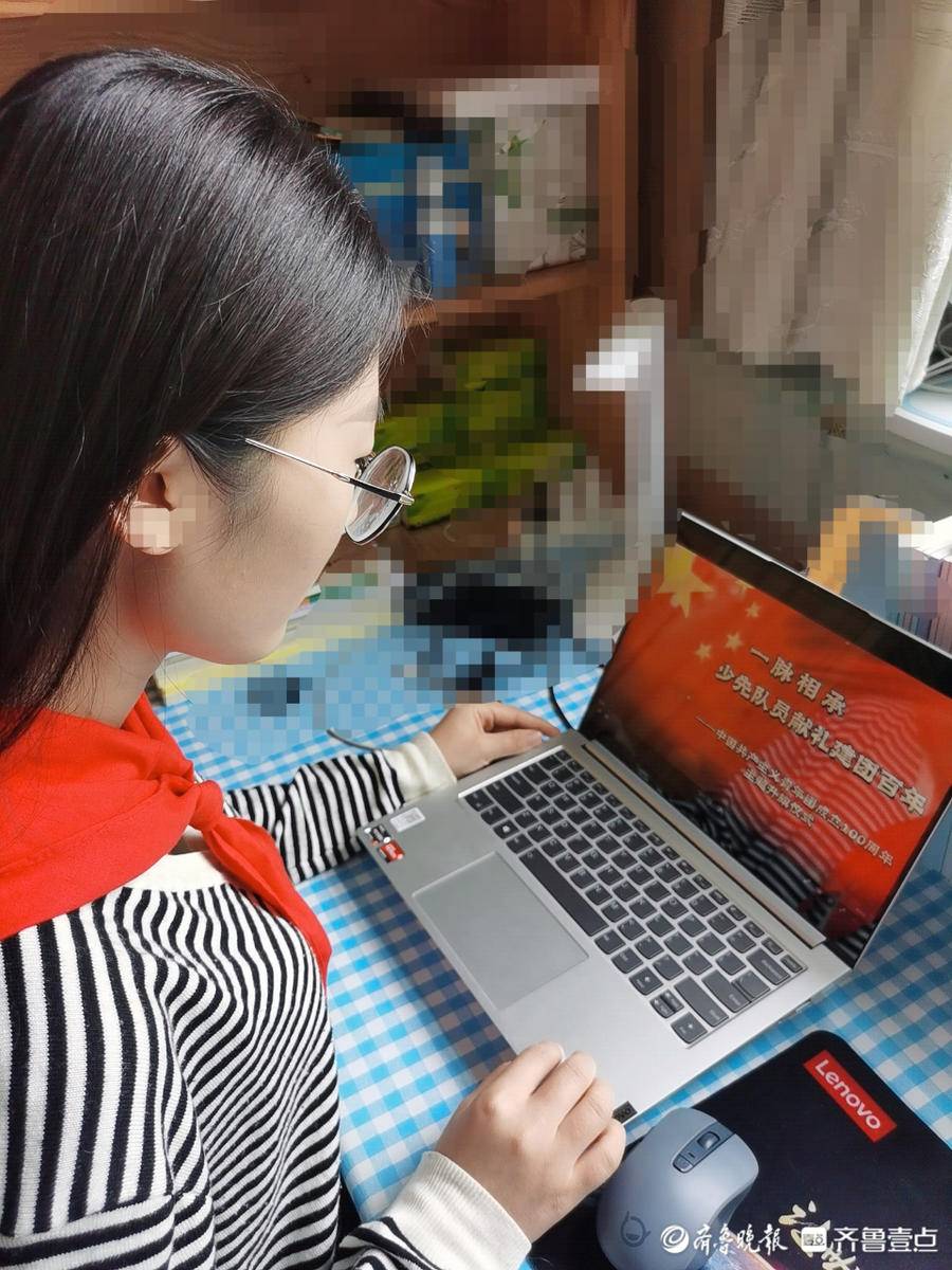 濟(jì)南市歷下區(qū)燕山小學(xué)線上升旗儀式(圖5) 濟(jì)南市歷下區(qū)燕山小學(xué)線上升旗儀式(圖5)