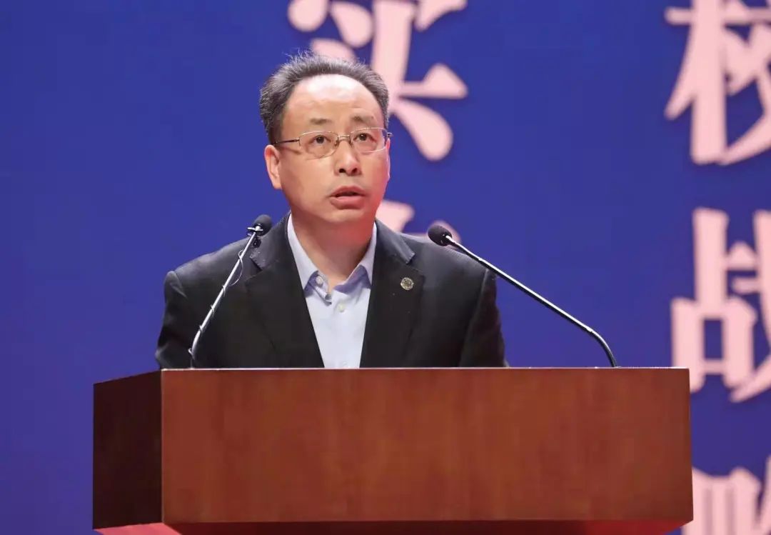 深入实施人才强校战略 加快推进一流大学建设