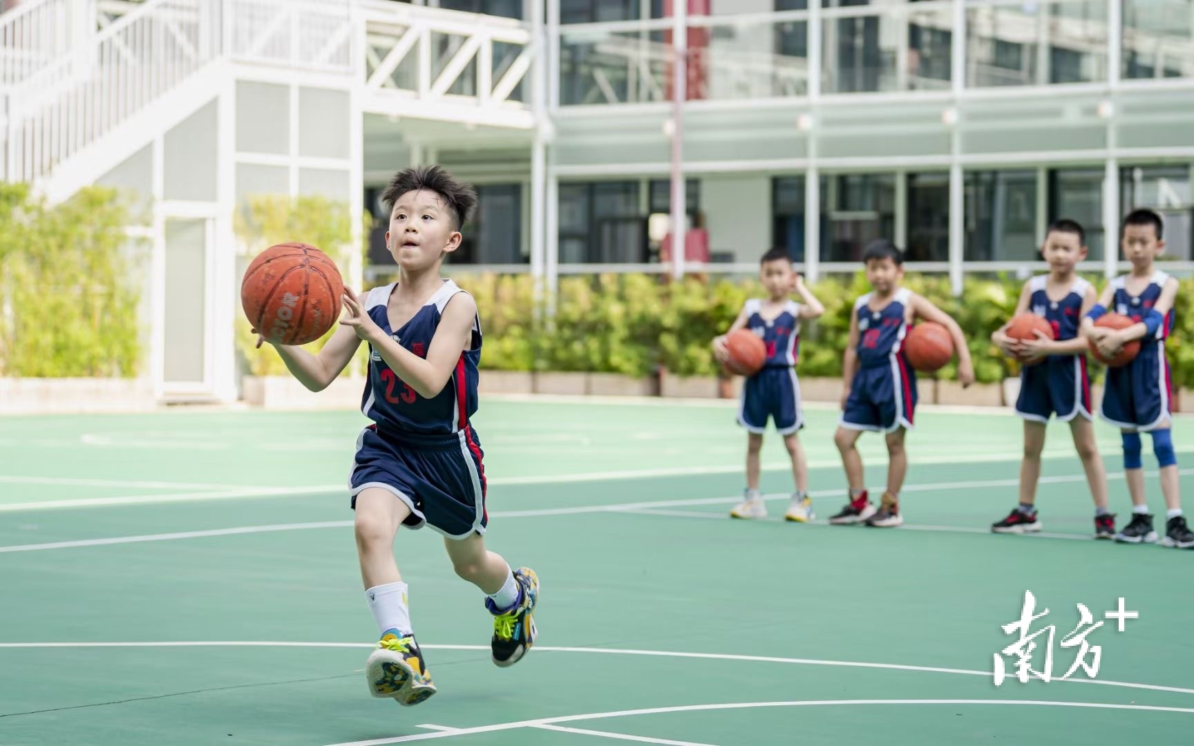 深圳莲南小学率先开启新学期课后服务(图2)