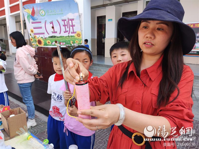 西安市灞桥区灞桥镇小学科技手工制作展纪实(图5)