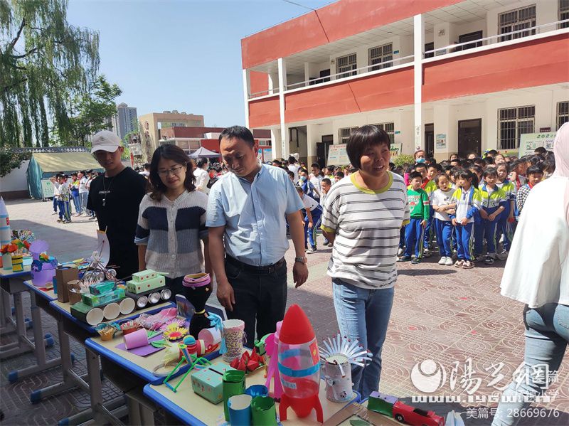 西安市灞桥区灞桥镇小学科技手工制作展纪实(图7)