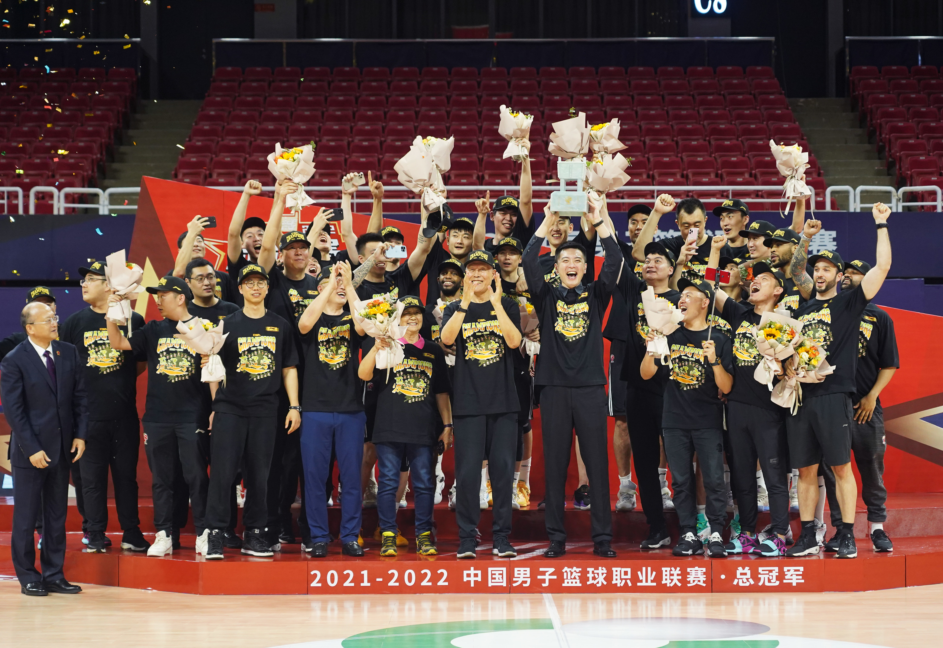 （体育）（10）篮球——CBA总决赛：辽宁本钢夺冠