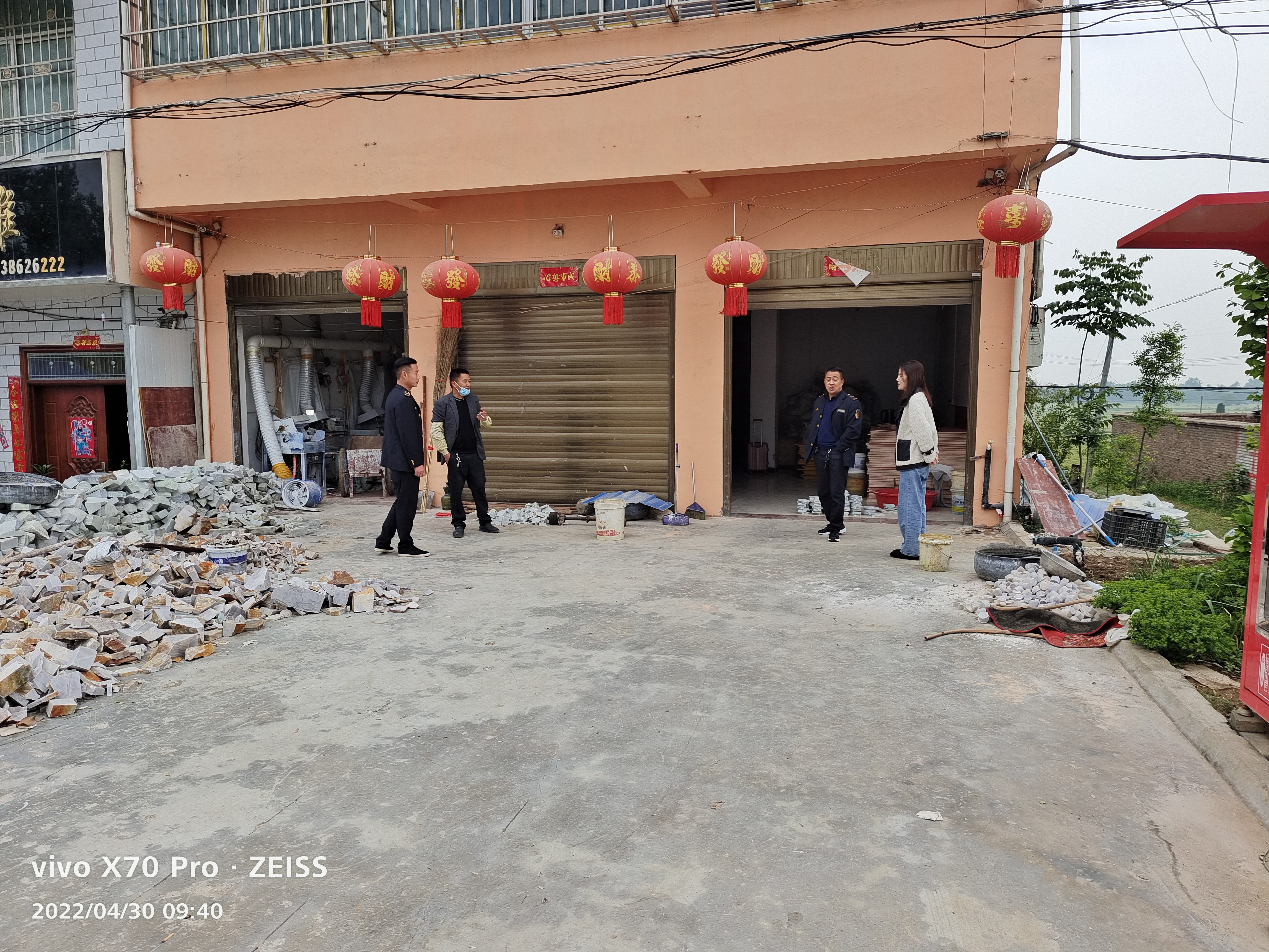 镇平县王岗乡：统筹兼顾“五一”假期的疫情防控与安全生产，确保各项工作齐头并进
