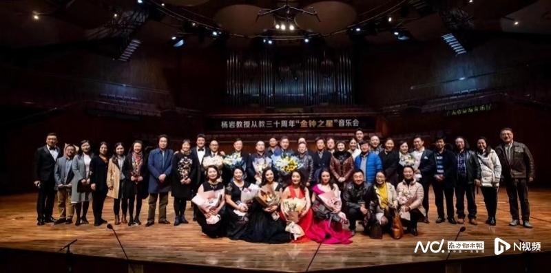 致敬奋斗者｜杨岩：一辈子只做一件事，门下弟子屡屡敲响金钟