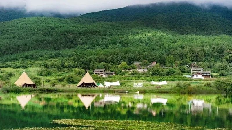 天地为床，闲看星河，一起去丽江露营吗？