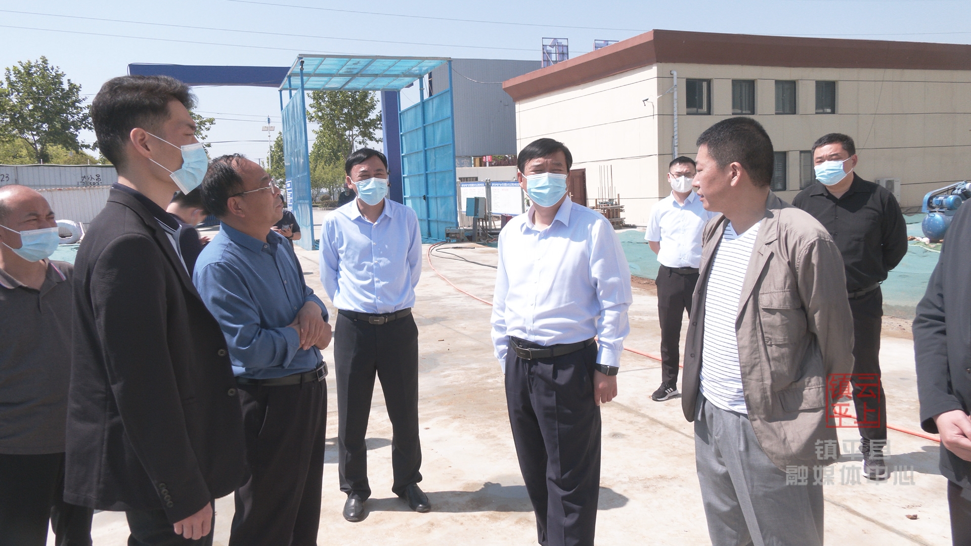 镇平县：县委书记艾进德看望青年企业家 助推项目建设提速提效