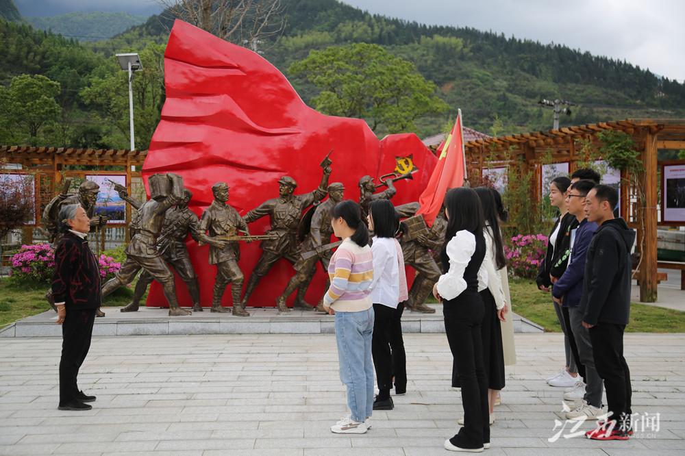 视频∣大江边 无边光景一时新