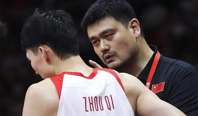 为什么没进nba(周琦澳洲一年成长明显 为何拒绝NBA？邀请并非试训 未来NBA大门恐彻底关闭)