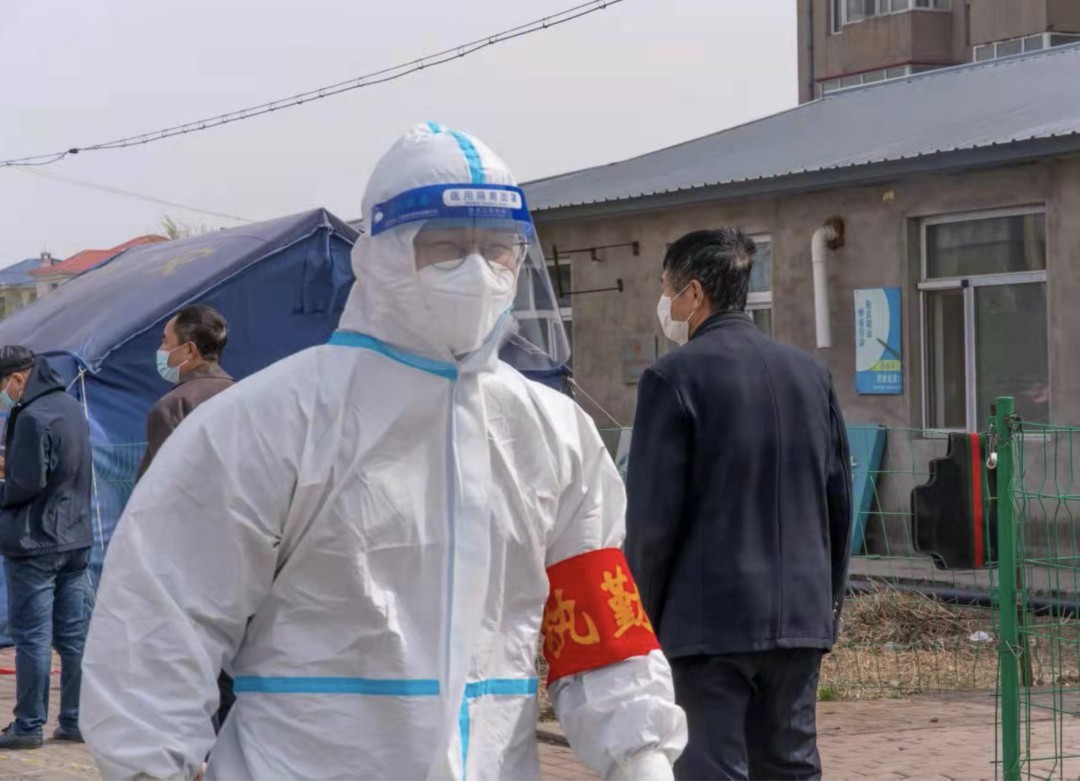 冬奥会志愿者个人简介（真是他！这位“大白”，是冬奥冠军！情系家乡，在哈尔滨当起志愿者）-趣拿体育