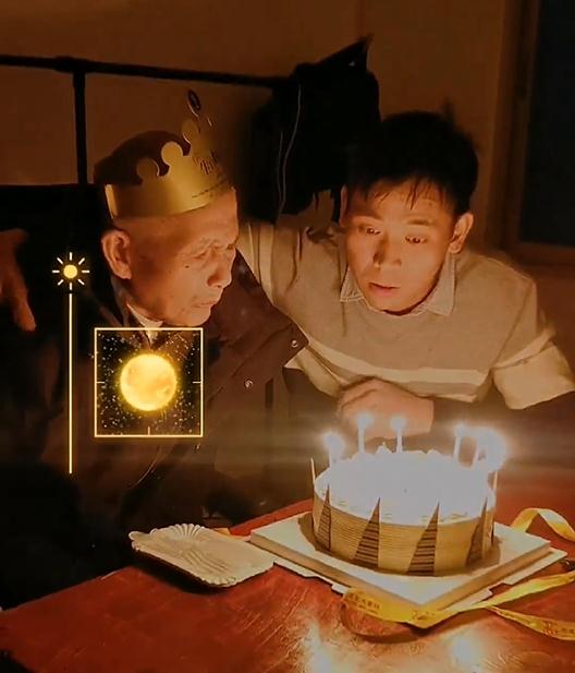 江西男子带八旬中风老父亲务工近5年:他以为我是他弟弟