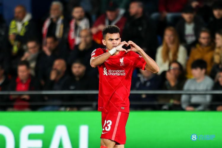 路易斯-迪亚斯加盟利物浦的头几天（路易斯-迪亚斯回国参加父母婚礼，他们已共度30多年且有4个孩子）-华海博客