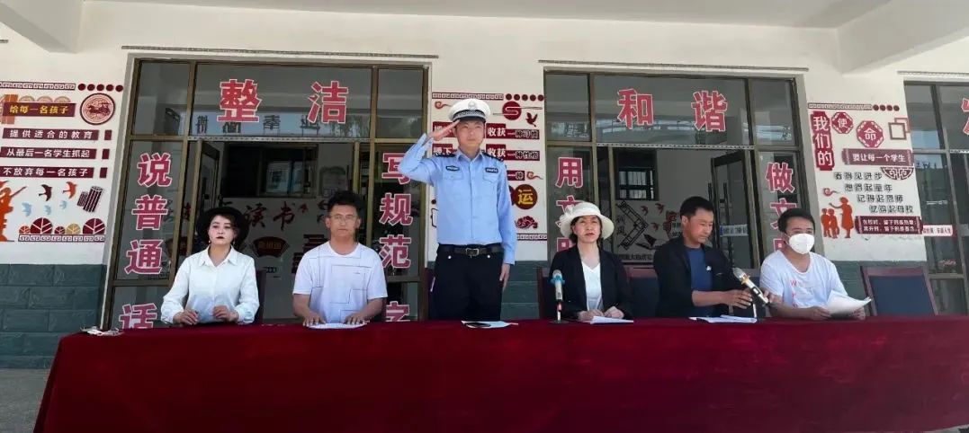 【安全出行 从小做起】广河公安交警开展交通安全“进校园”活动