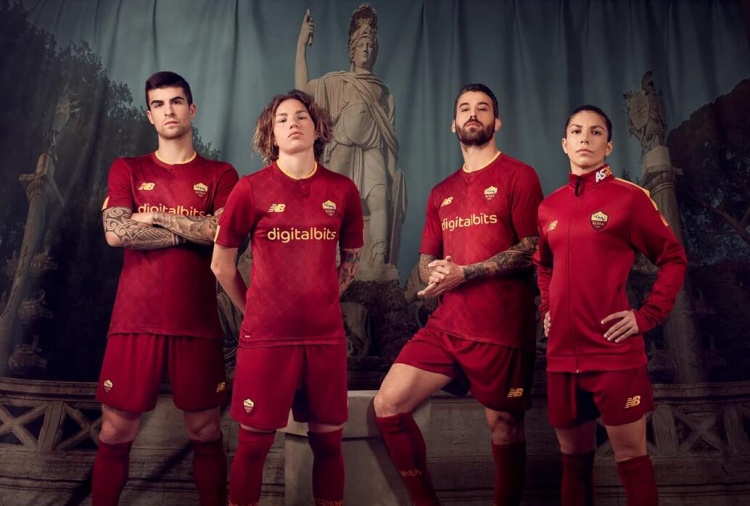 足球服颜色什么好看啊（罗马发布新赛季主场球衣：红黄色调为主，现代与古典主义结合）