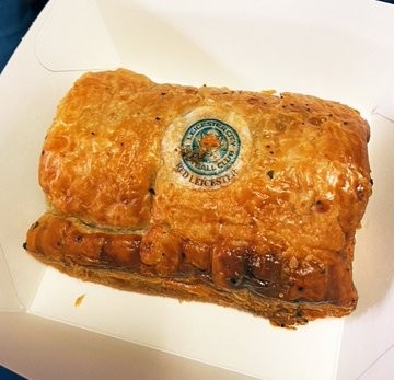 英超有什么零食（性价比PK！盘点英超球场小吃价格：阿森纳主场一份薯条12.6镑）