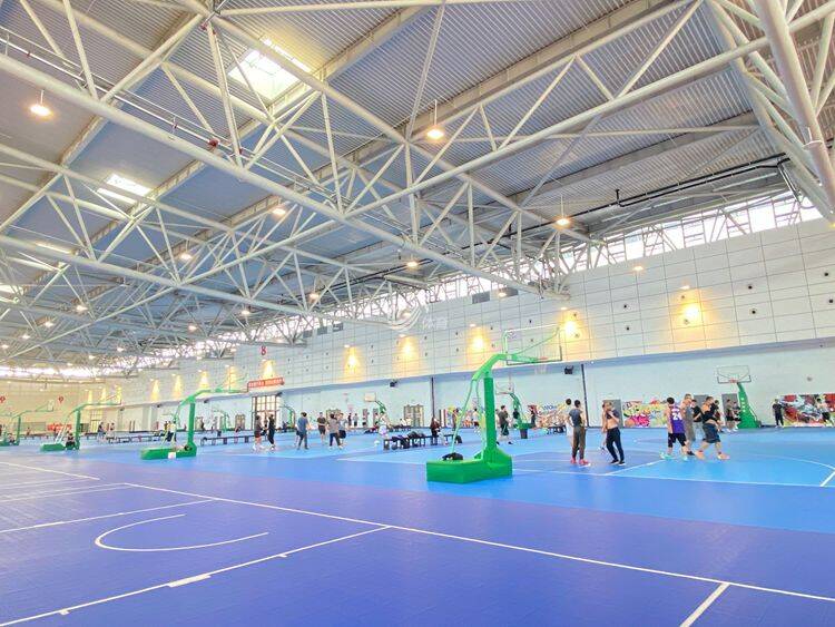 济南哪里有室内羽毛球馆(@济南人,聚仁体育馆已恢复开放,市民有序"