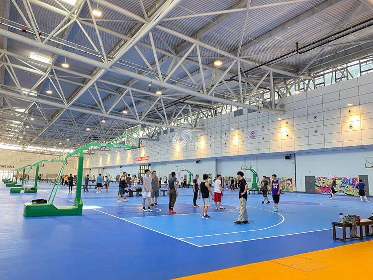 济南哪里有室内羽毛球馆(@济南人，聚仁体育馆已恢复开放，市民有序“打卡”中)