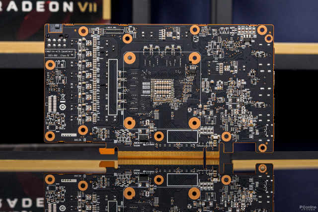 Radeon RX 6650 XT首发评测：核心、显存提速的甜品游戏卡