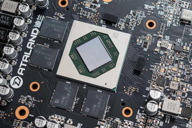 Radeon RX 6650 XT首发评测：核心、显存提速的甜品游戏卡