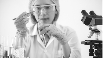 微藻：“吃”下二氧化碳，“吐”出生物油