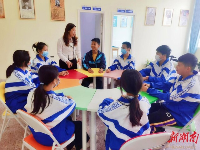 雙峰縣永豐中學(xué)心理健康工作掠影(圖2) 雙峰縣永豐中學(xué)心理健康工作掠影(圖2)