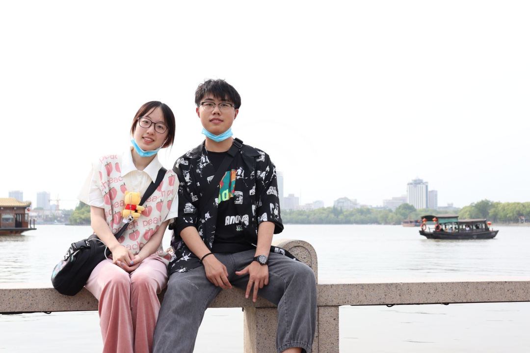 wow~天大学霸情侣！磕到了！