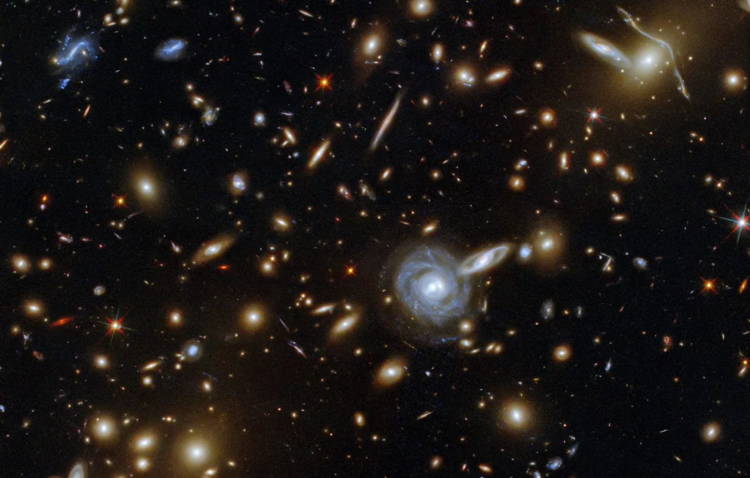 NASA：哈勃新数据显示宇宙中正在发生“奇怪的事情”
