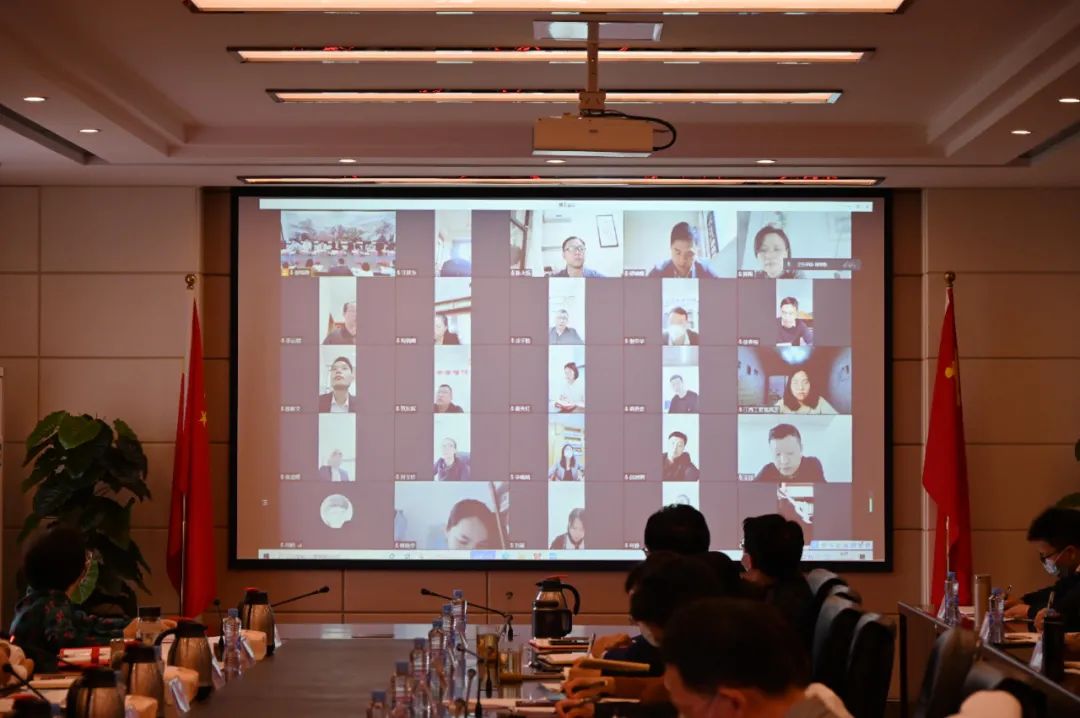 学院召开2022年党委理论学习中心组（扩大）第一次专题学习会