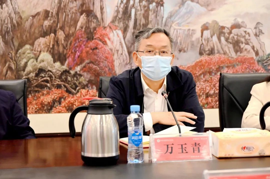 学院召开2022年党委理论学习中心组（扩大）第一次专题学习会