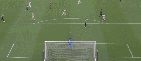 意甲奖杯什么时候出的（深一度｜AC米兰重夺意甲冠军，还是要靠马尔蒂尼）