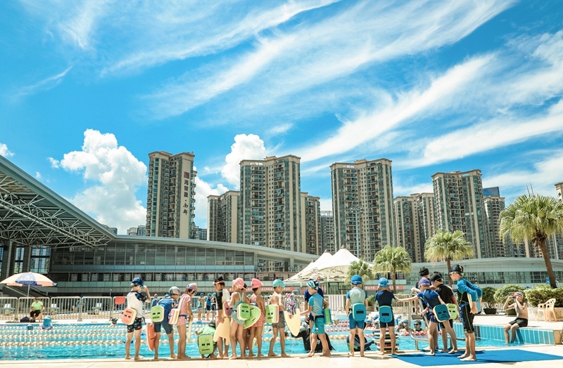宝体中心露天游泳场28日起开放，各时段限制入场名额