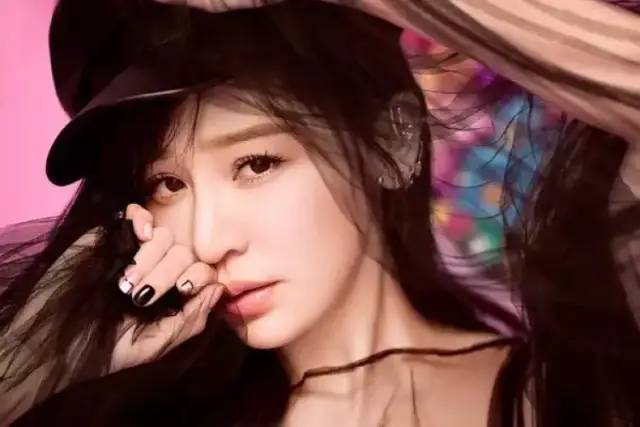 这位女星是“翻红”还是“被翻炒”？