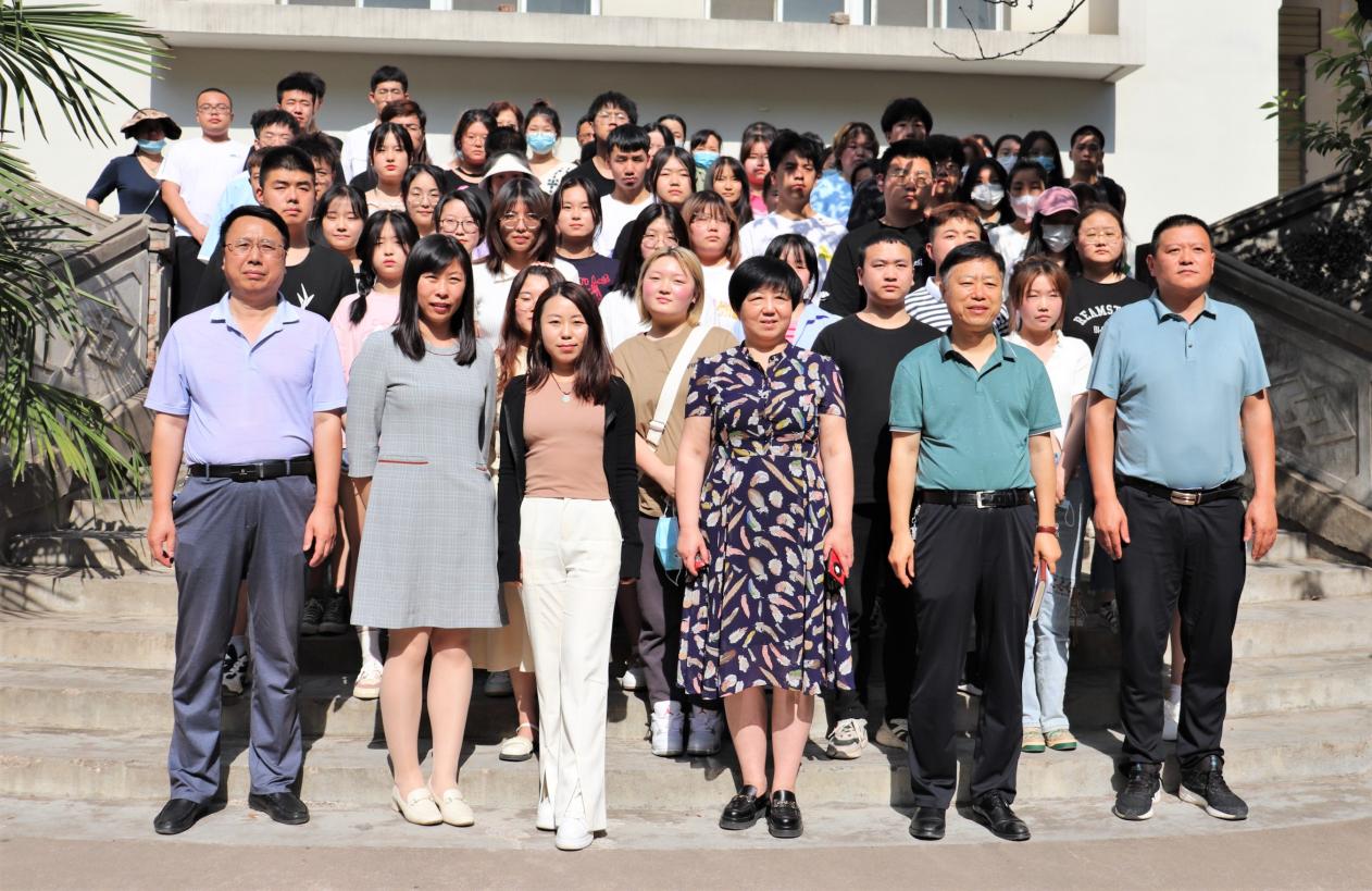 杨凌职业技术学院举办“读书、写作与梦想”交流分享会