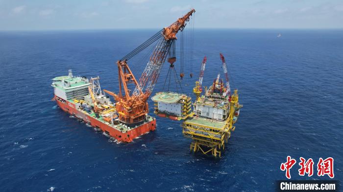 亚洲第一深水导管架平台“海基一号”平台完成安装
