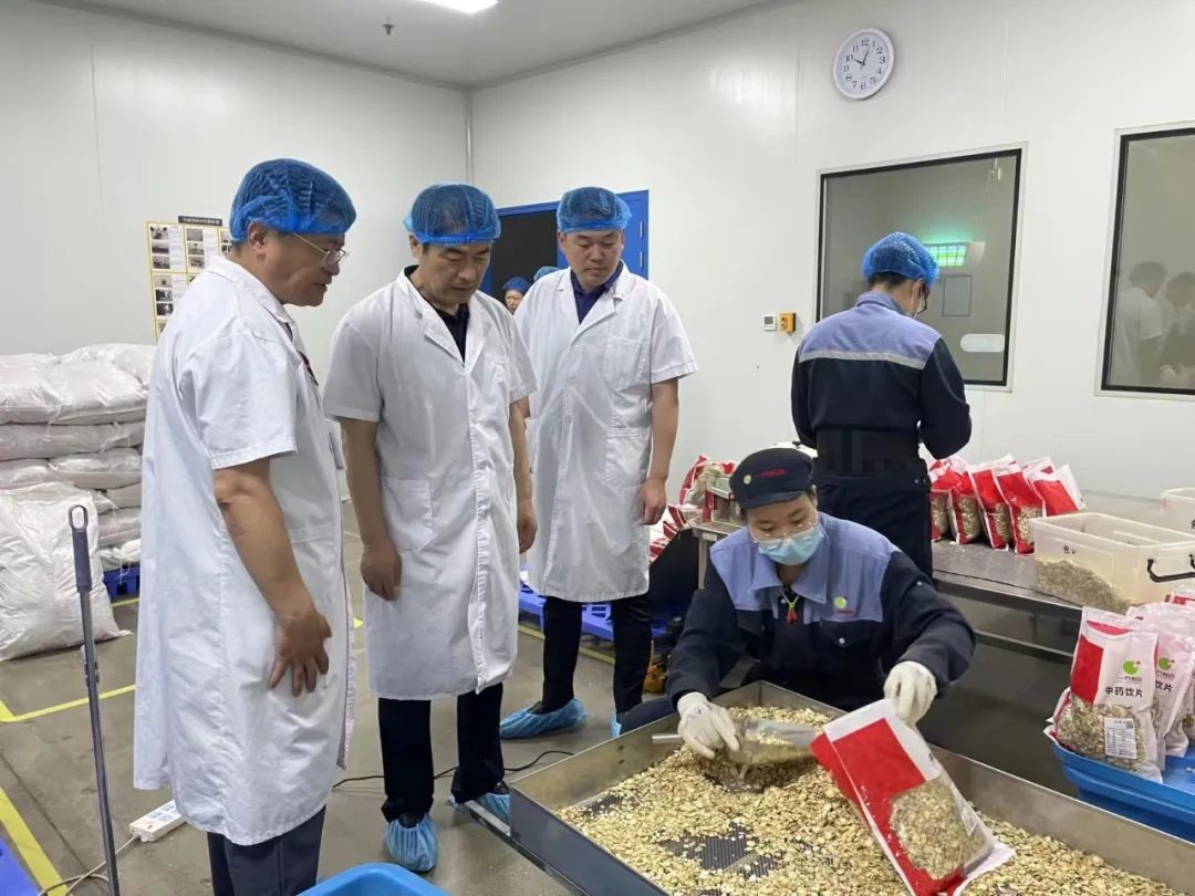 济南新材料产业园区管委会主任韩利师带队赴临沂招商考察项目