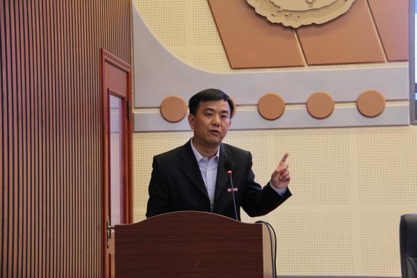 值得一提的是,在松江区教育局,华东政法大学的全力支持下,松江二中