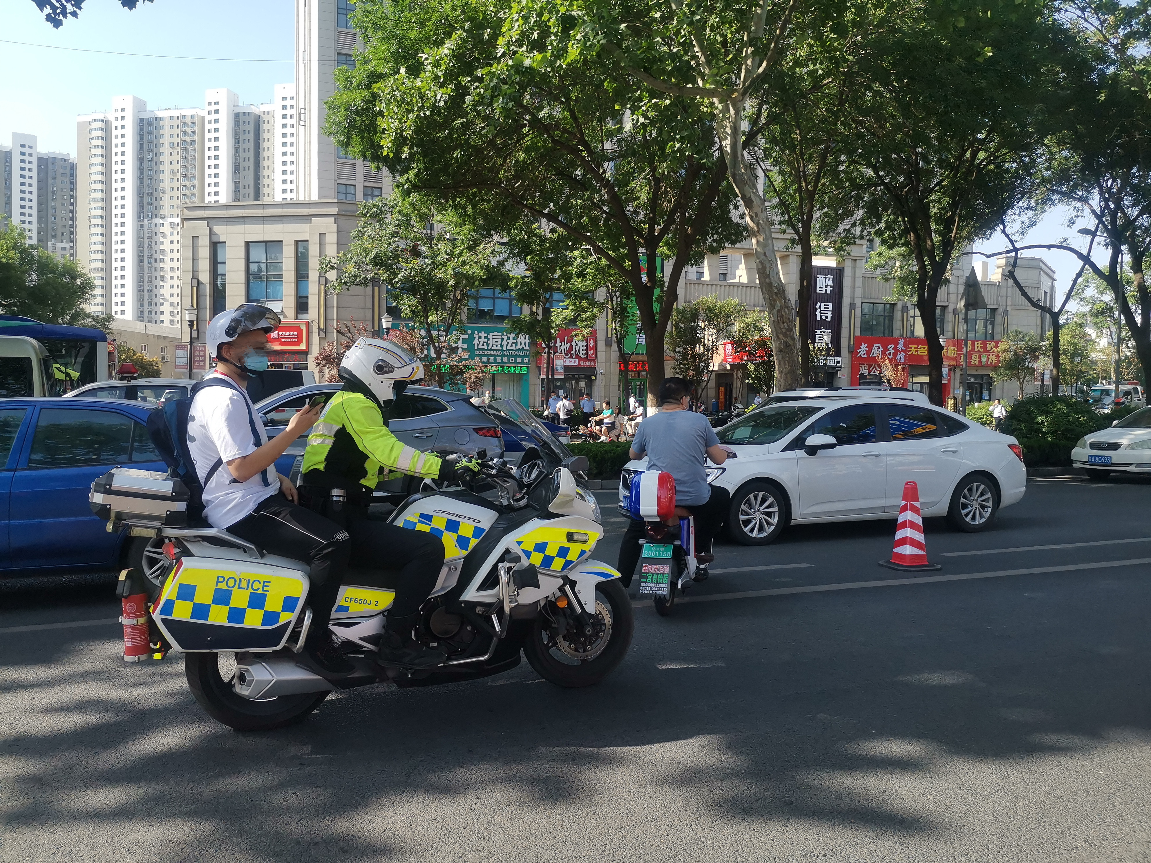 考生忘带准考证家长又送错考场