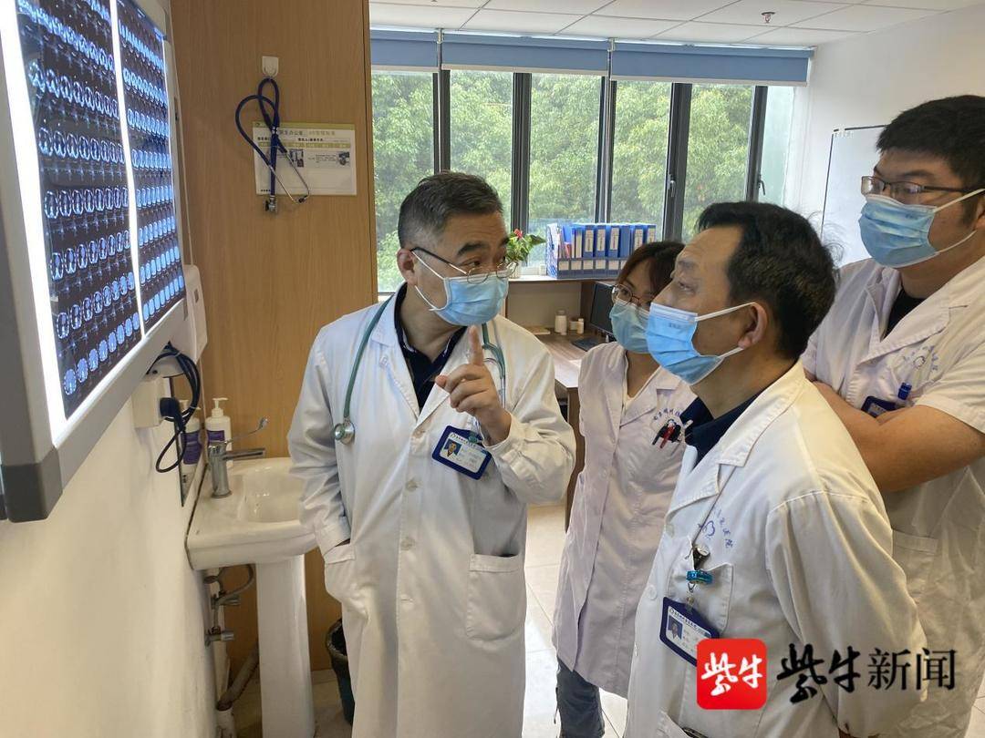 腿康复训练站立床图片(探访南京明州康复医院HDU病房：让重症患者重获健康)