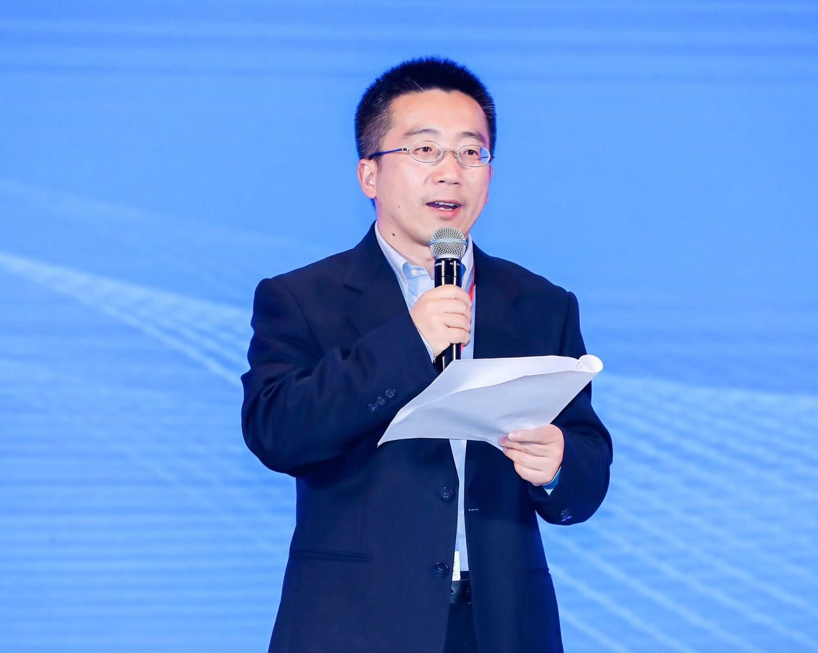 北京智源人工智能研究院副院长：先入行，再不断寻求更好的机会