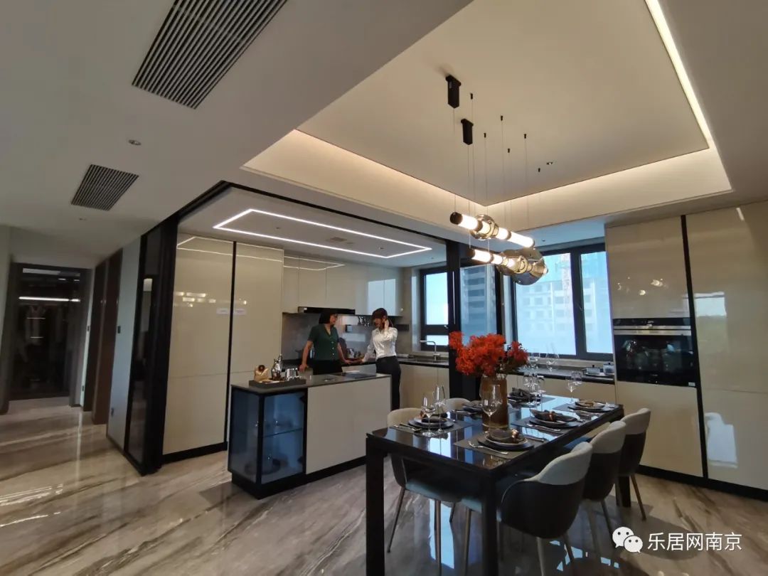 江心洲，打破千城一面，用生态重塑河西天际线