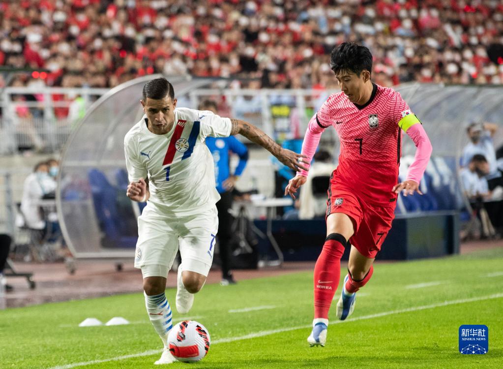 国际足球友谊赛：韩国队2比2战平巴拉圭
