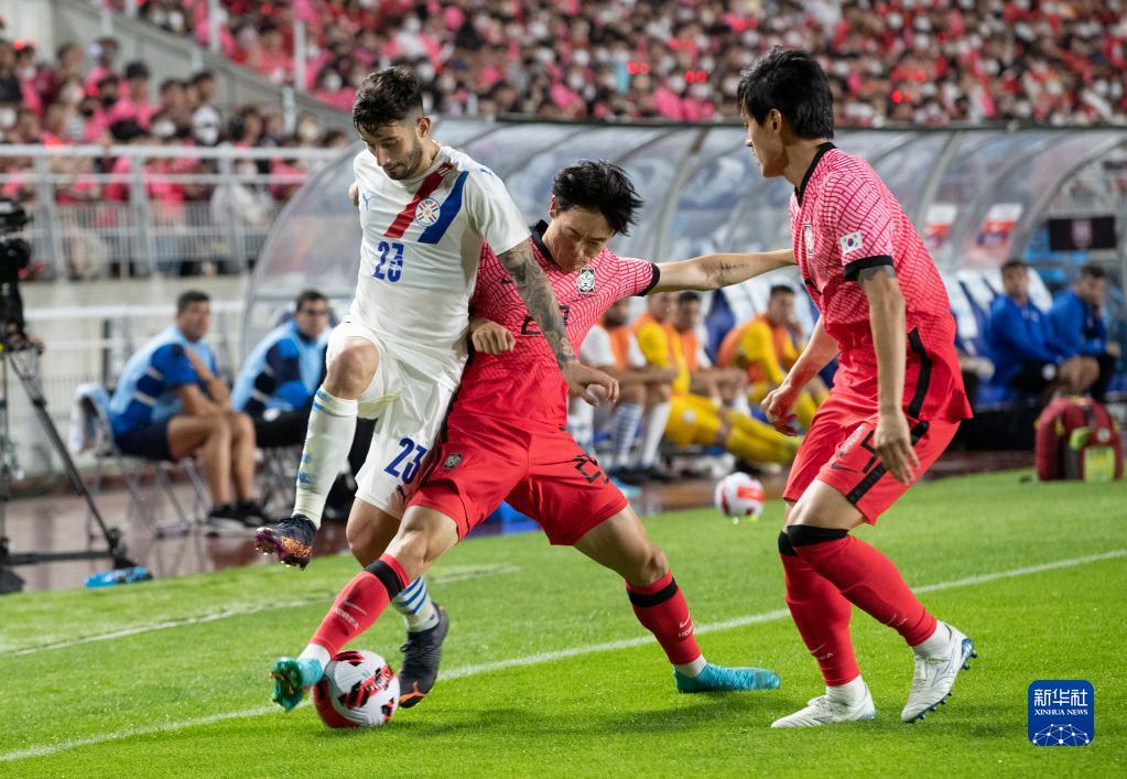 国际足球友谊赛：韩国队2比2战平巴拉圭