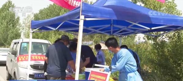“一站式”服務 農機跨區(qū)精準對接保通暢