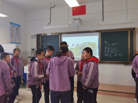 寒亭区霞飞路小学:综合实践课程展示活动(图5)