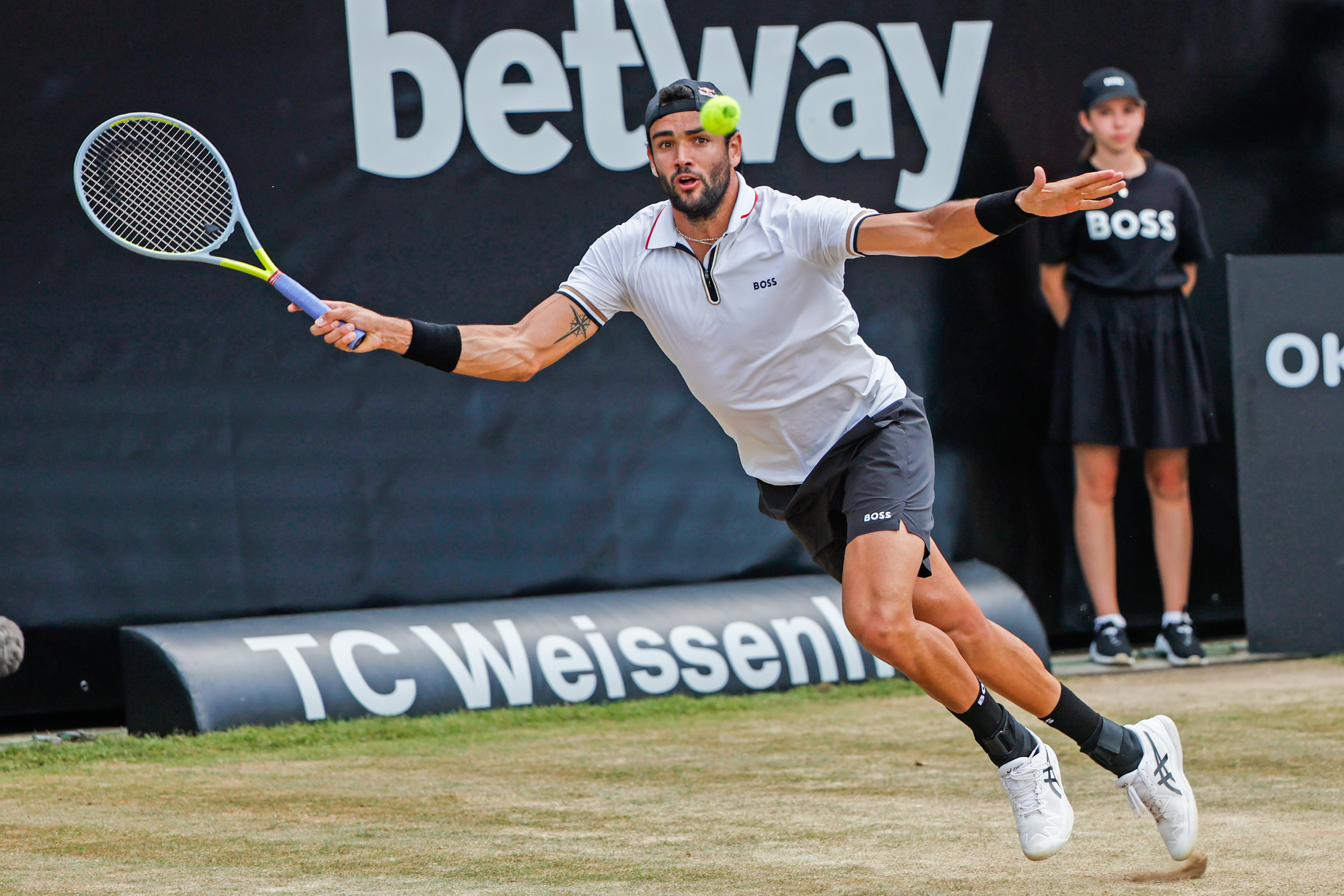 （体育）网球——斯图加特公开赛：贝雷蒂尼夺冠