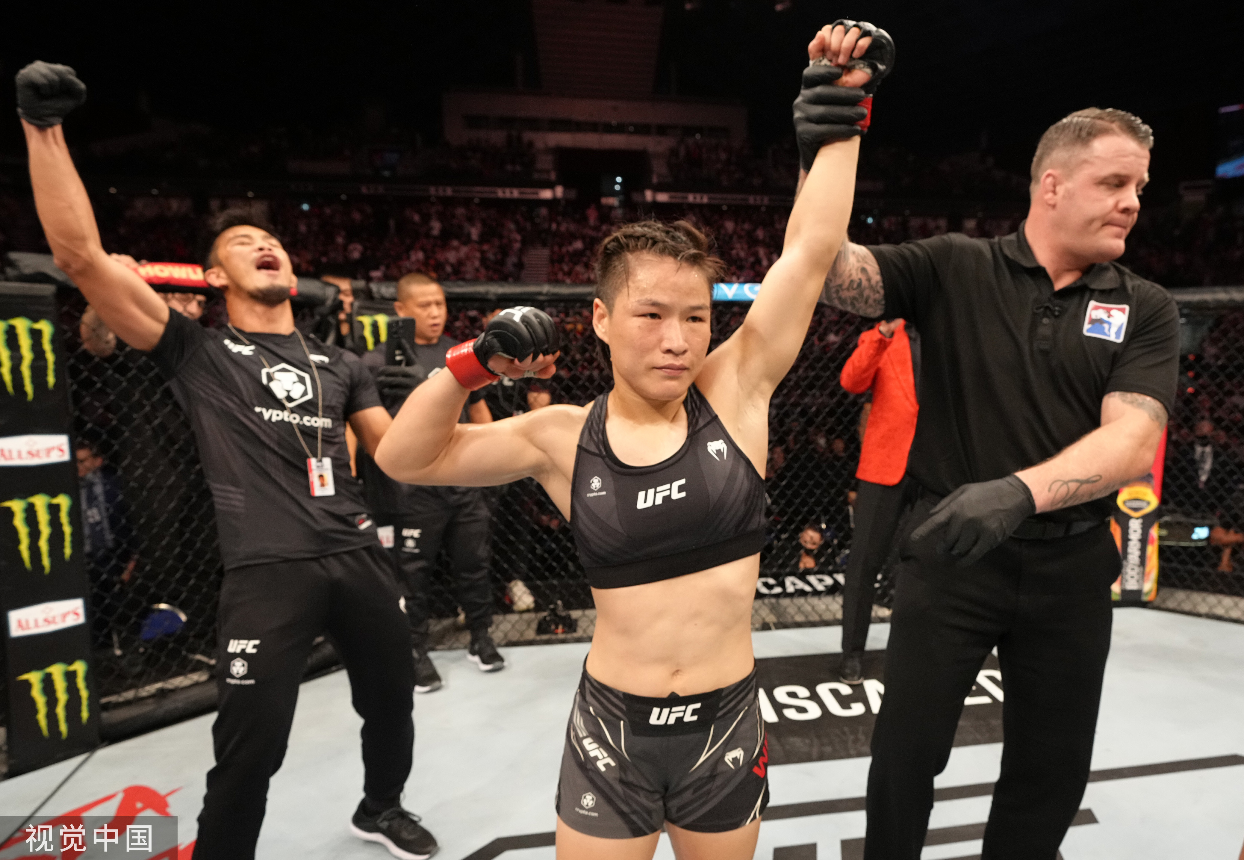 ufc248直播(张伟丽又赢了！单场比赛收益超数十万美金，商业价值攀升)