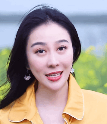 流行网红脸vs高级美人脸：加点「央视感」就变美？吊打网红，get央妈秘籍