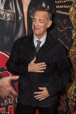 65岁汤姆汉克「暴瘦现身」手抖不停！染疫后复工作爆健康亮红灯