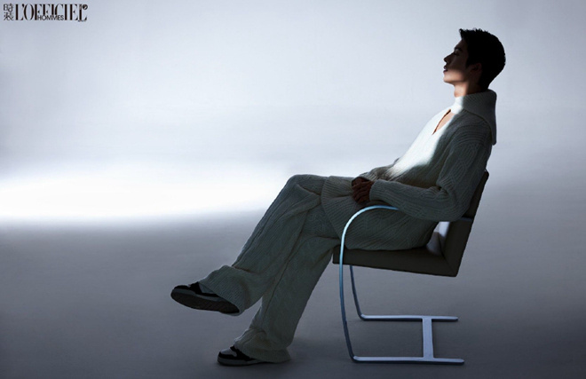 许光汉曝光影质感大片 化身魅力绅士演绎文艺格调