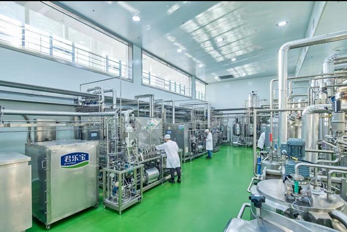 君乐宝简醇携手杨幂白敬亭 引领健康时尚新风潮